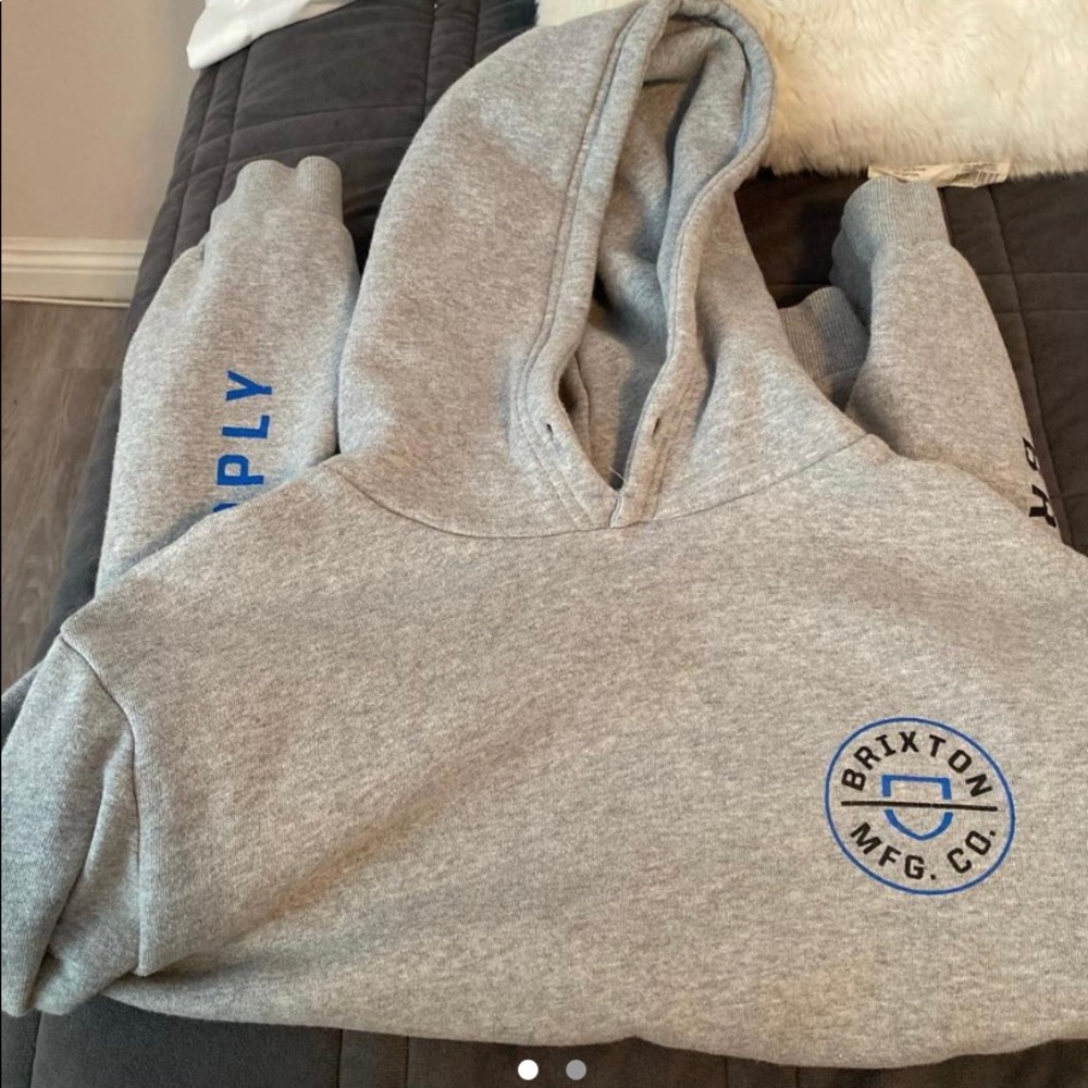 brixton hoodie hardly worn